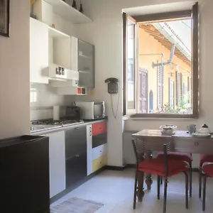bnbutler-navigli-apartment-vicolo-lavandai.it-lombardy.com/